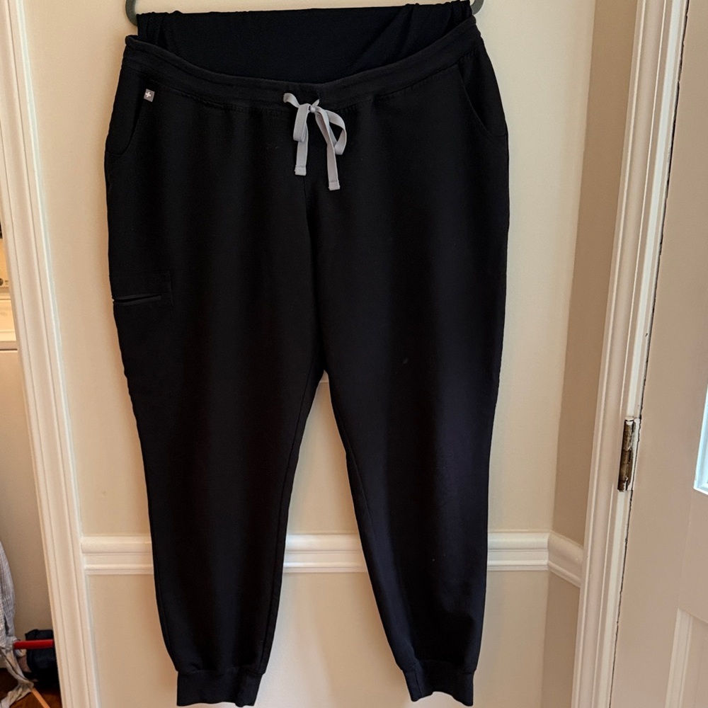 Figs Maternity Black Jogger Scrubs